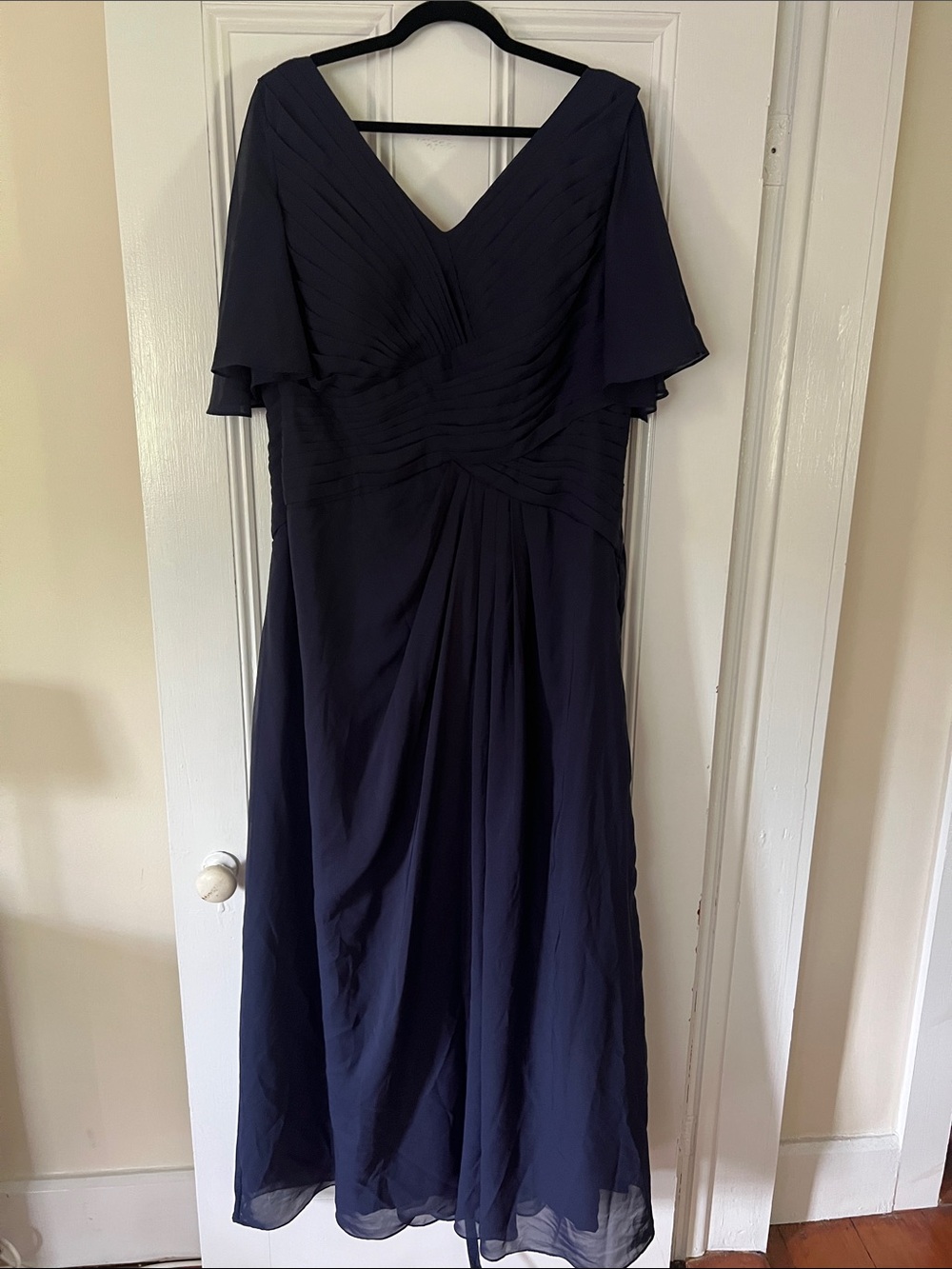 Elegant Navy V-Neck Chiffon Dress